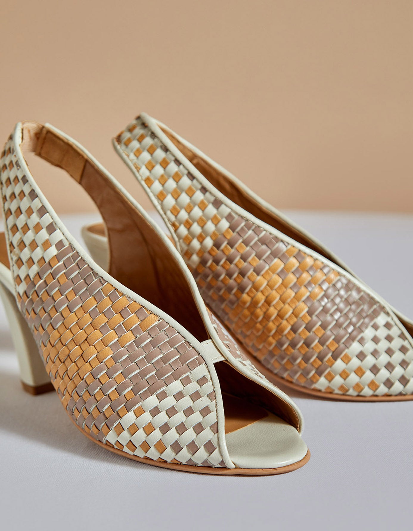 Elia Beige